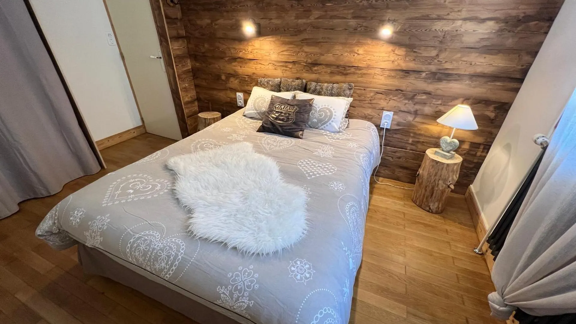 La Dorbluche Duplex Apartment 10-11 Person Longefoy France