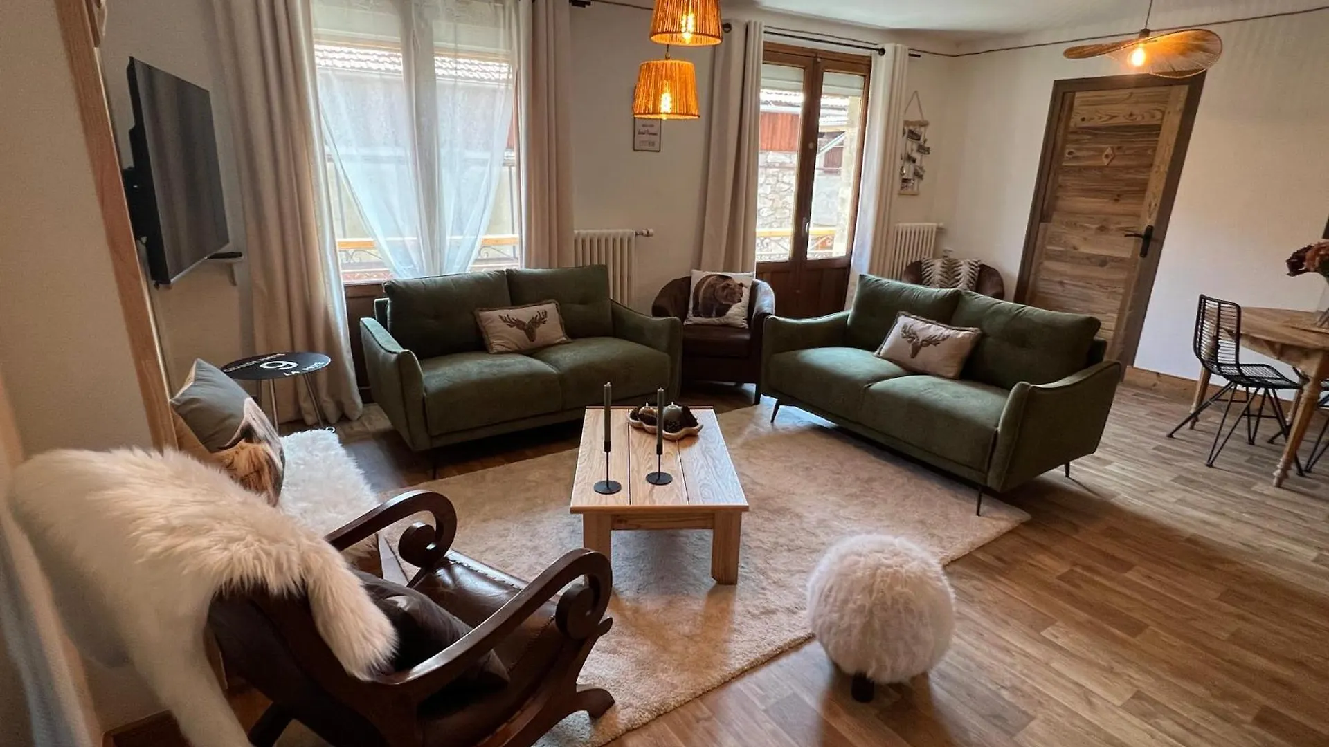 La Dorbluche Duplex Apartment 10-11 Person Longefoy