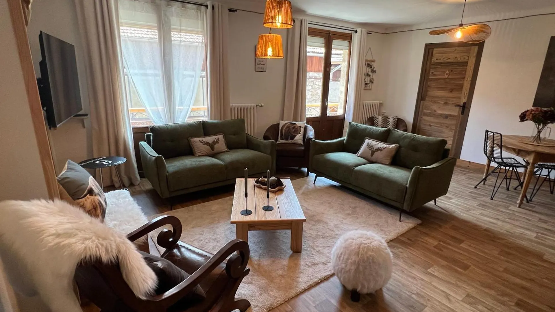 La Dorbluche Duplex Apartment 10-11 Person Longefoy