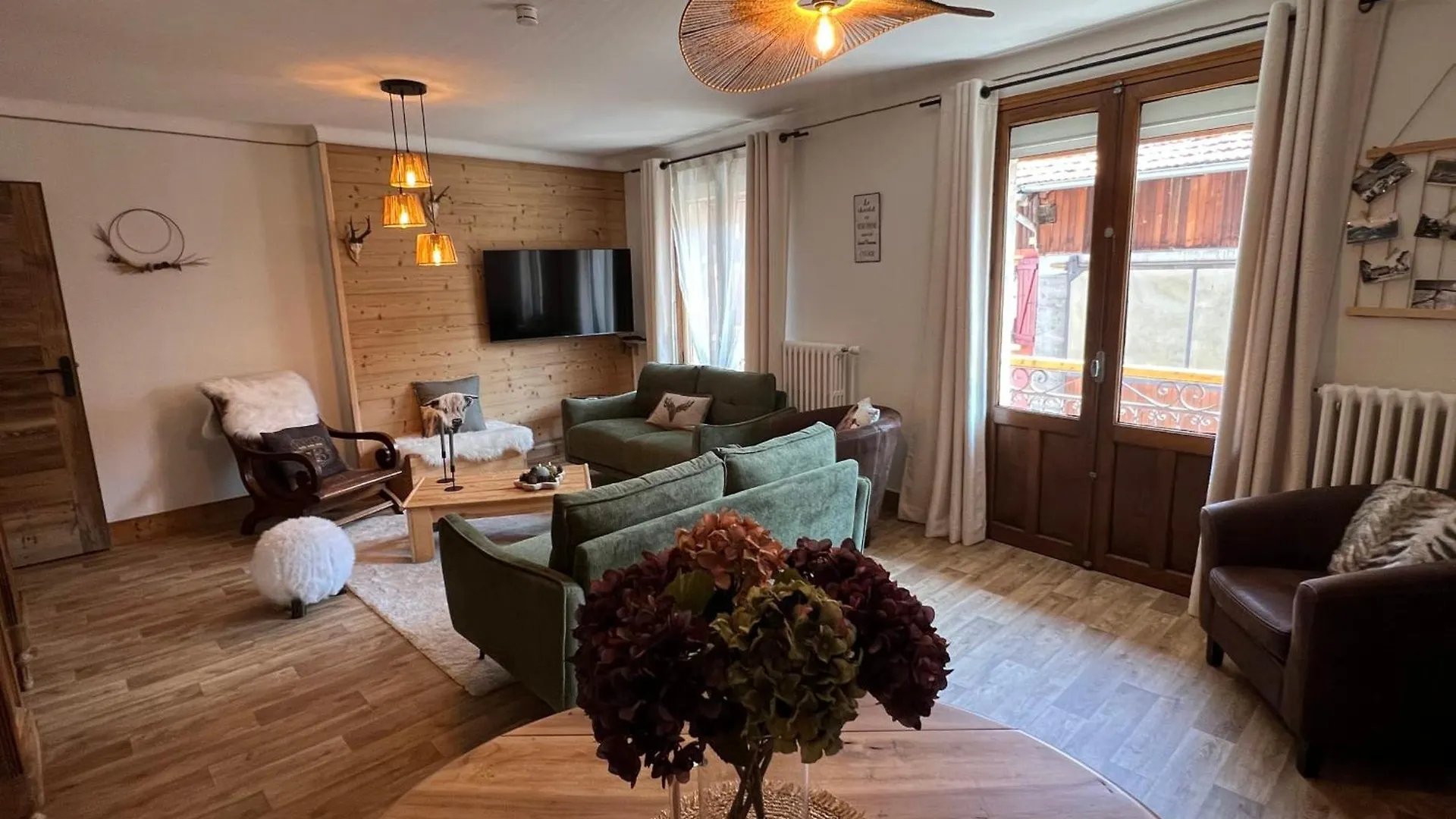 La Dorbluche Duplex Apartment 10-11 Person Longefoy